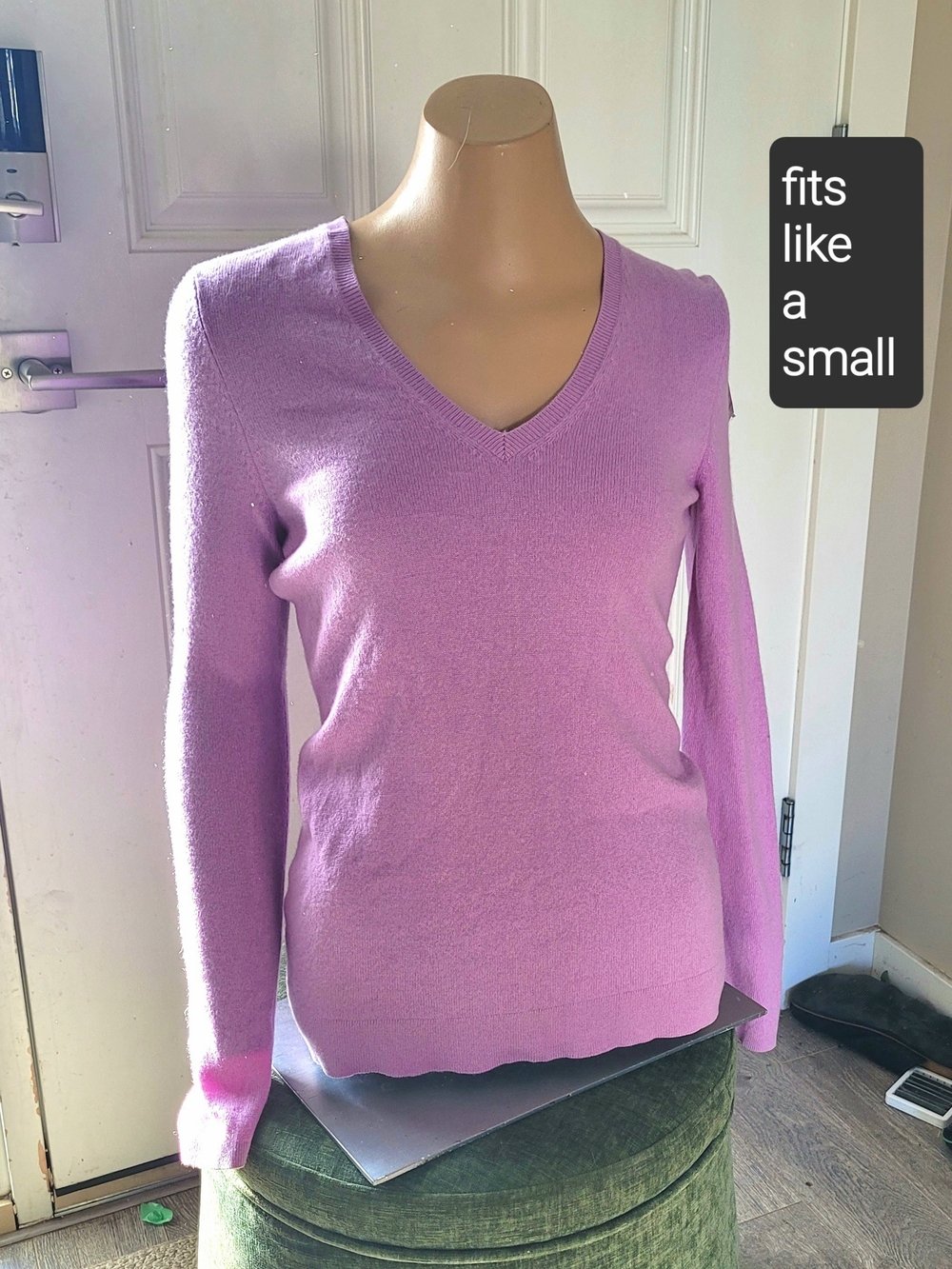 Ann Taylor Cashmere Lilac V-Neck Sweater